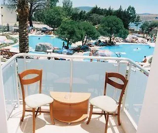 Royal Palm 3* غومْبيت
